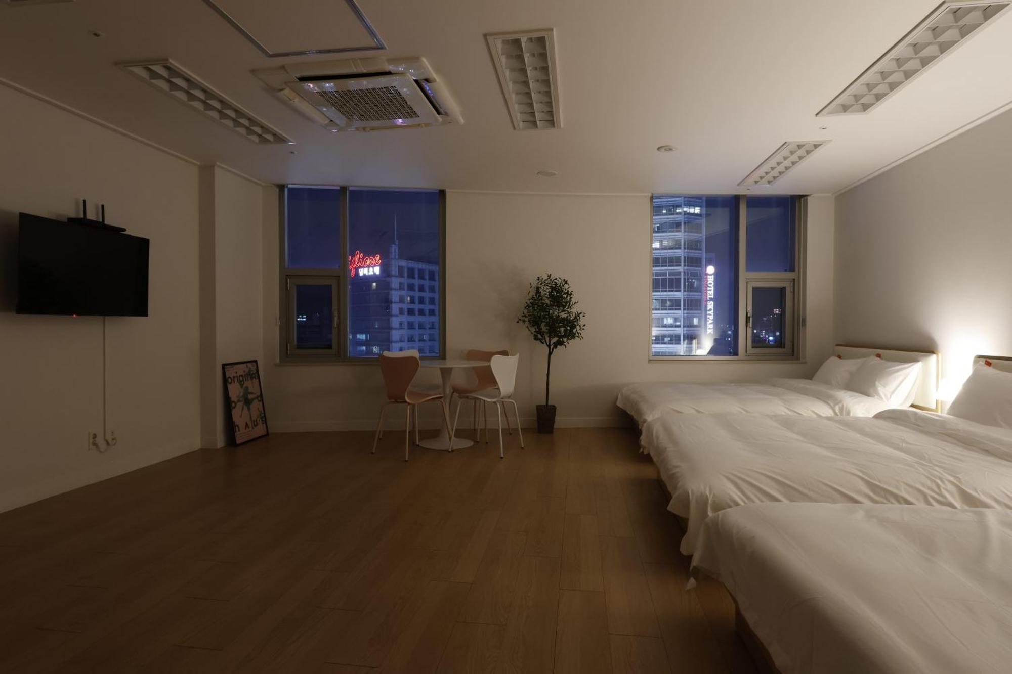 "Grand Opened" Maxtyle Guesthouse Dongdaemun Сеул Екстер'єр фото