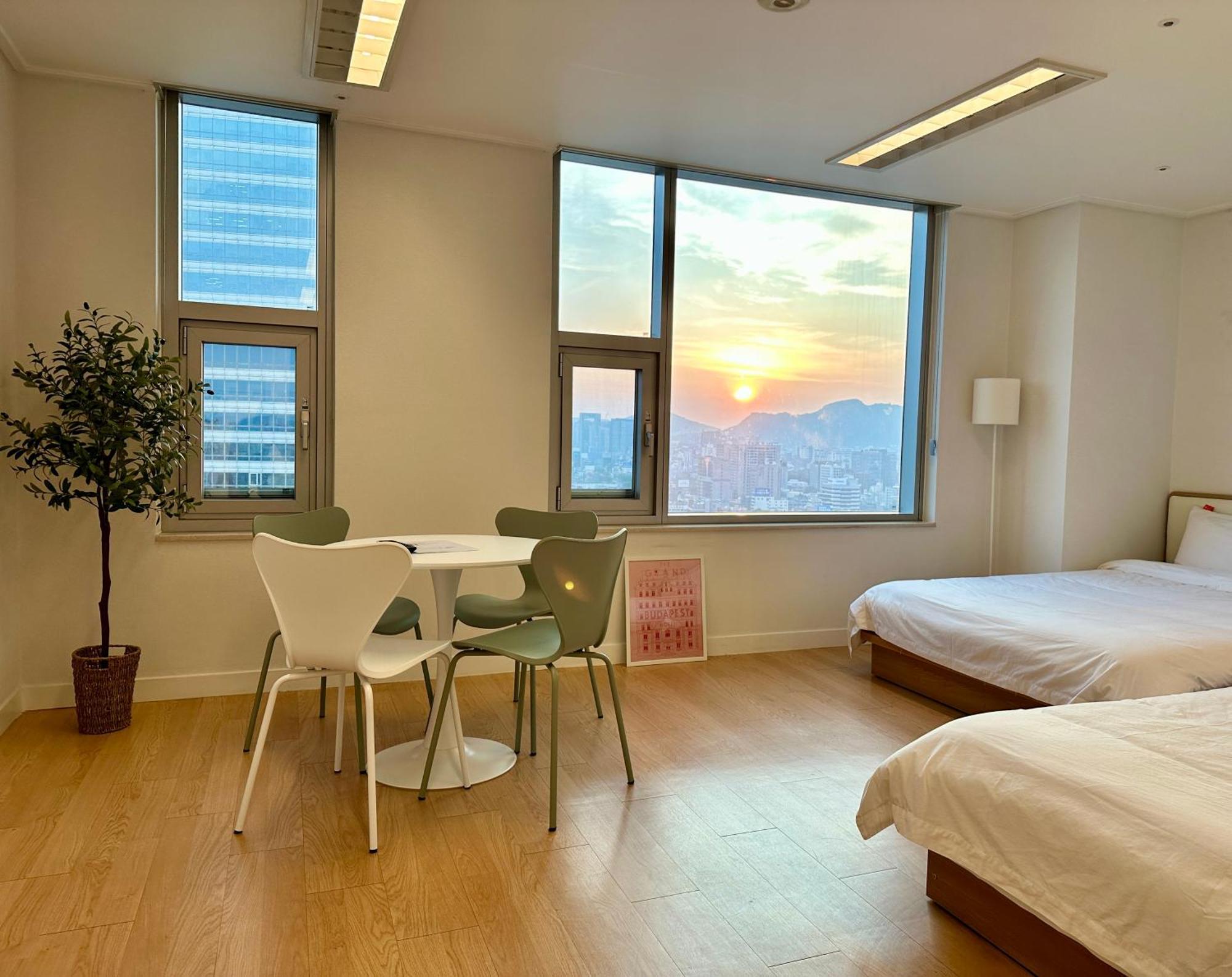 "Grand Opened" Maxtyle Guesthouse Dongdaemun Сеул Екстер'єр фото